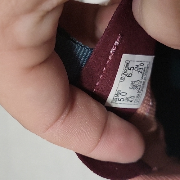 Vans - Picture 6 of 6